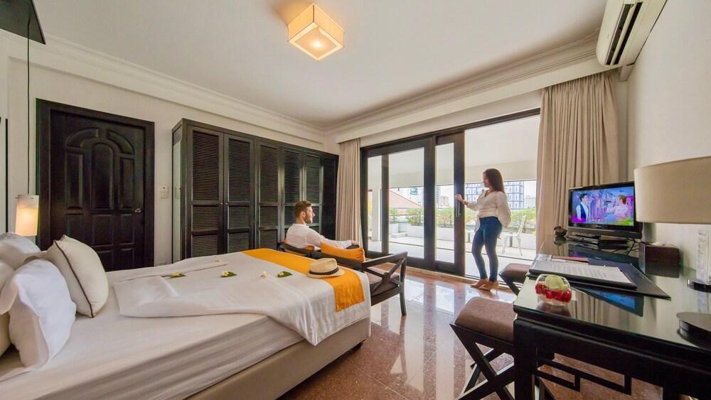 White Mansion 白色公馆 Hotel Phnom Penh Luaran gambar