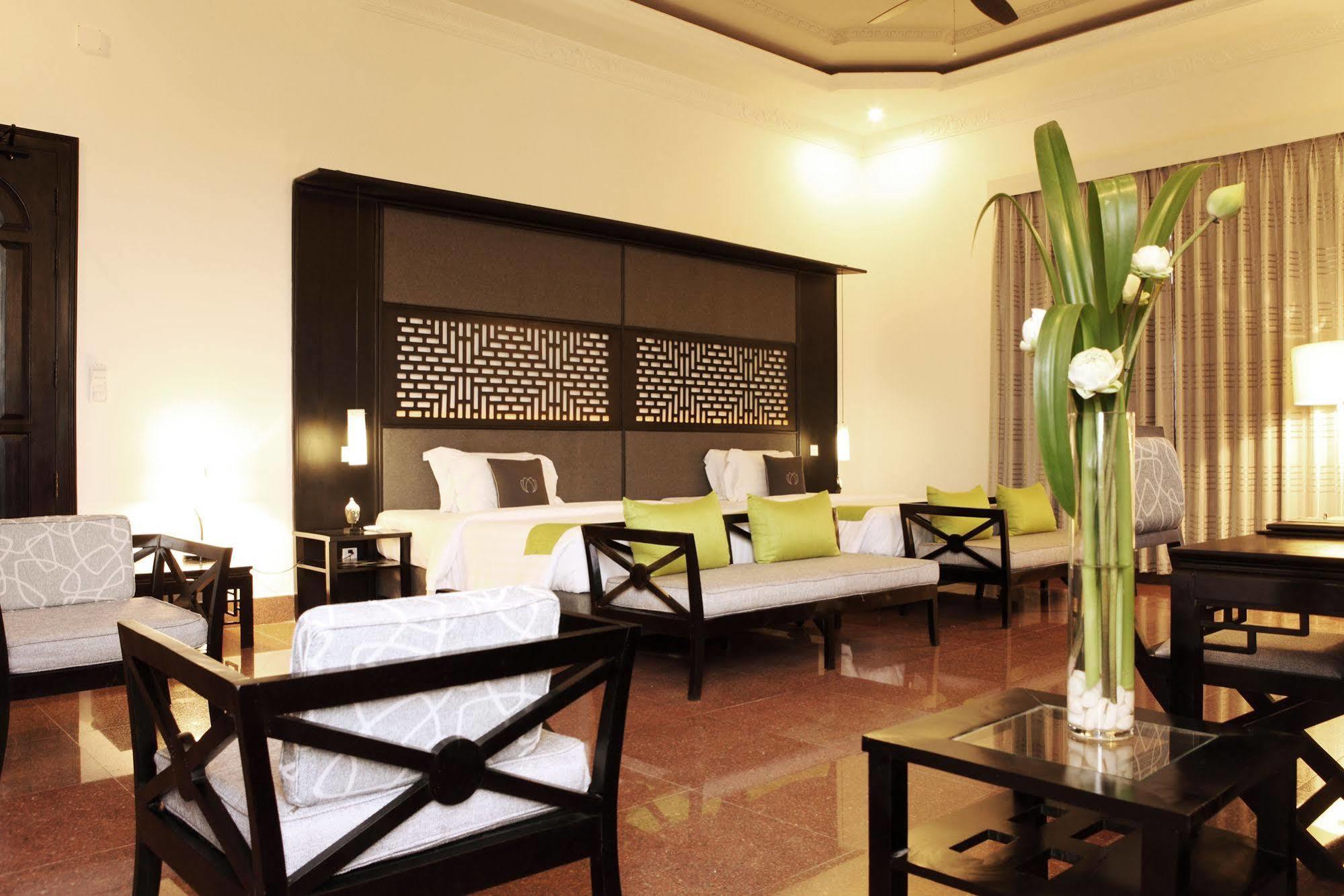 White Mansion 白色公馆 Hotel Phnom Penh Luaran gambar